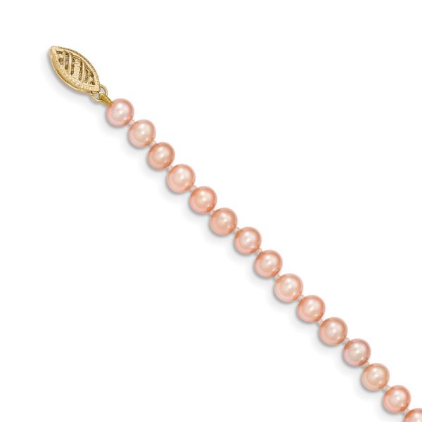 4-5mm, Pink FW Cultured Pearl & 14k Yellow Gold Clasp Necklace For Sale